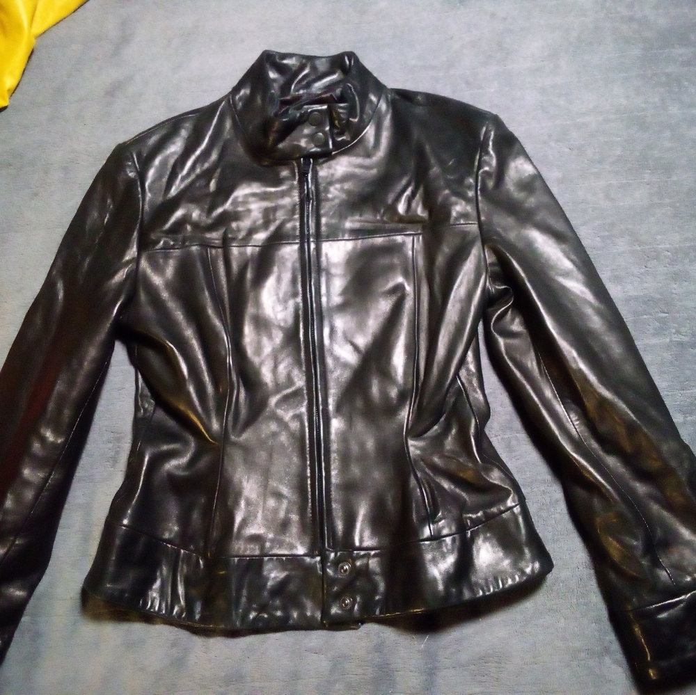 Andrew Marc Medium Black